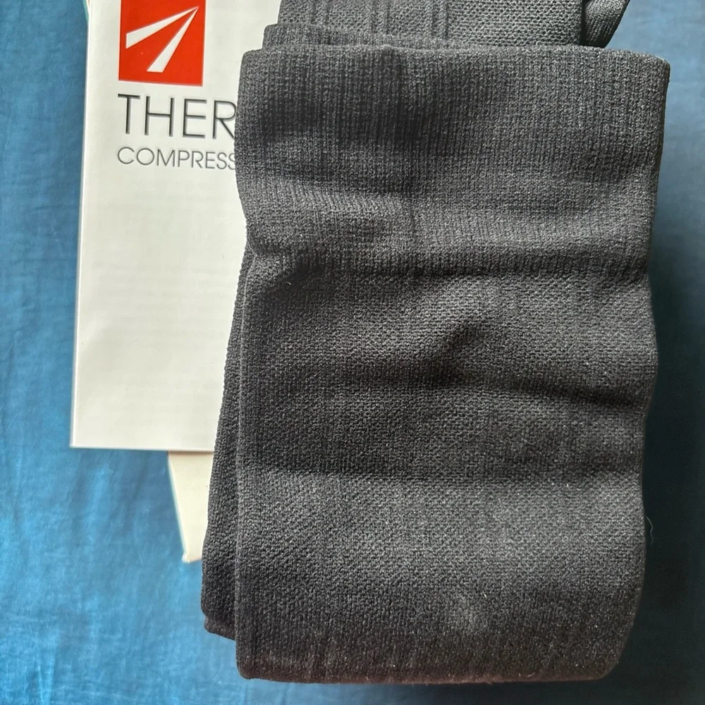Ease Black Dress Socks for Men 20-30 mmHg size medium long NEW - Picture 6 of 7
